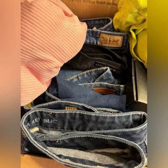 Mystery box size 8 medium nine pieces plus jewelry bonus - Picture 3 of 4